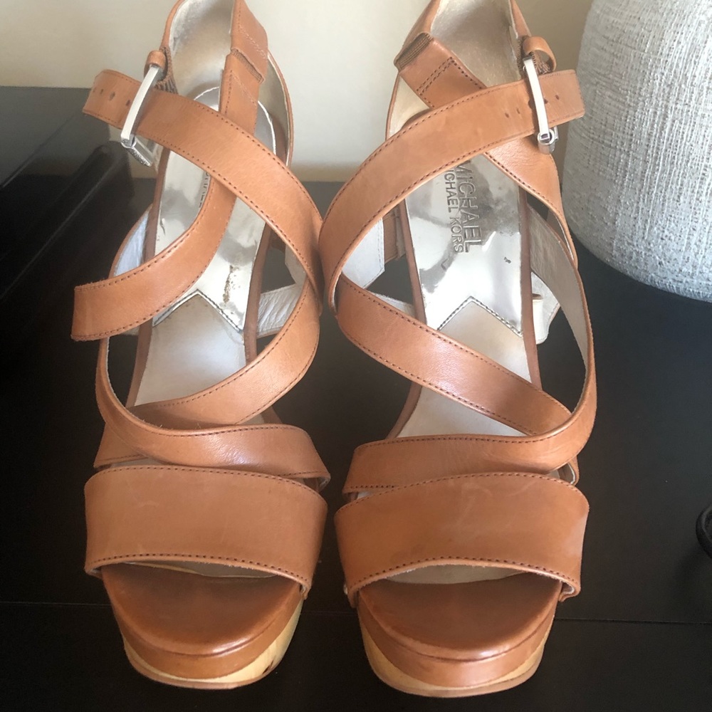 Michael Kors Sandal heels tan color